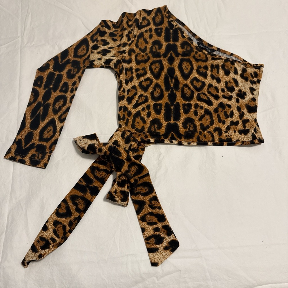 Leopard Print One-Shoulder Blouse